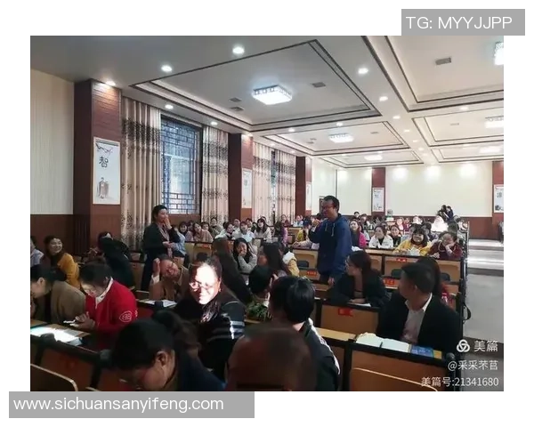 足球明星在逆境中沉思的瞬间与无奈的心声